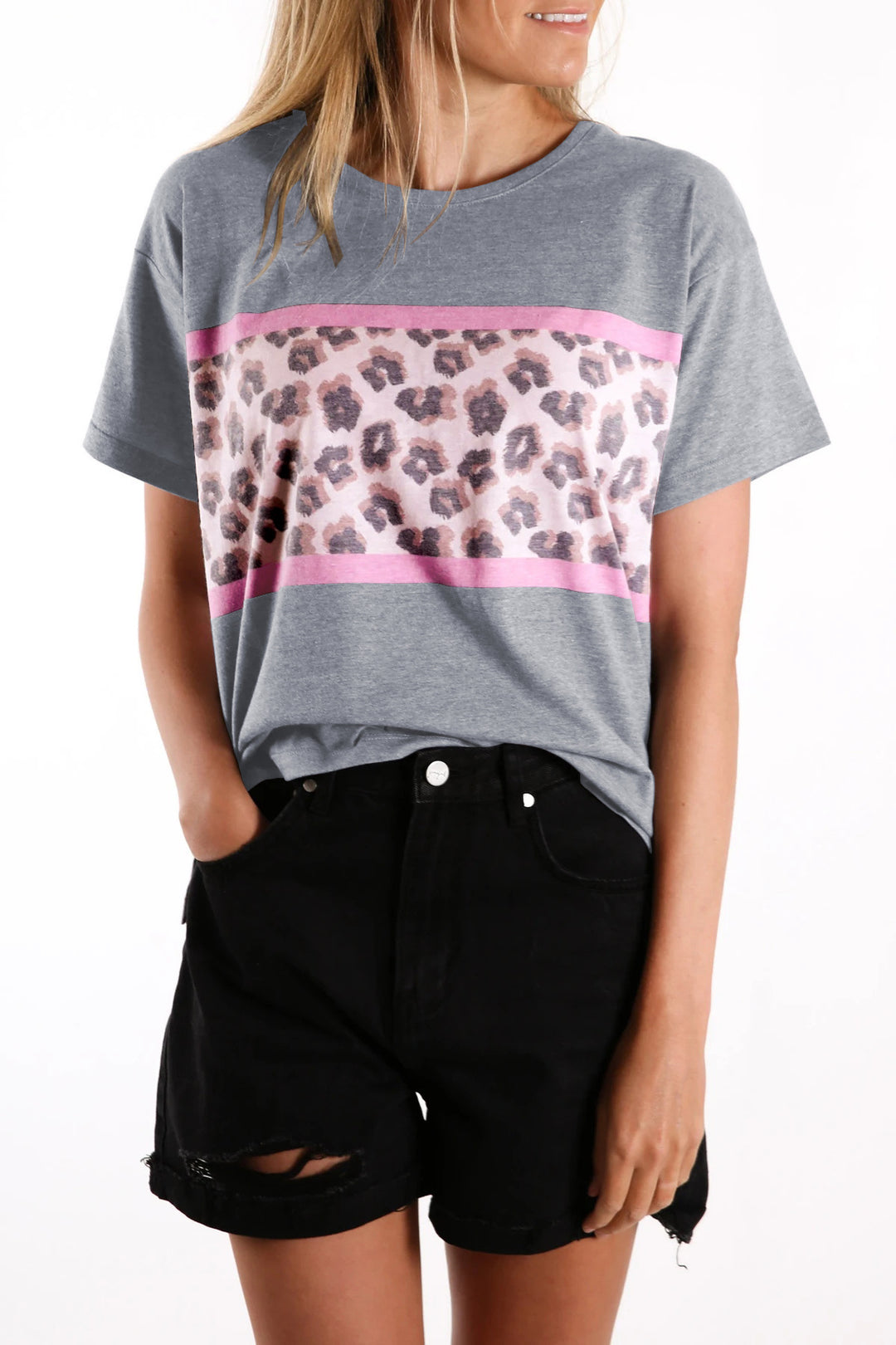 Damen T-Shirt mit modernem Leopardenmuster und elastischem Saum Heidi-Mode