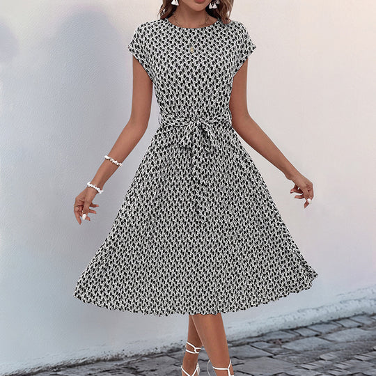 Heidi Mode | Plissee-Kleid mit geometrischem Print