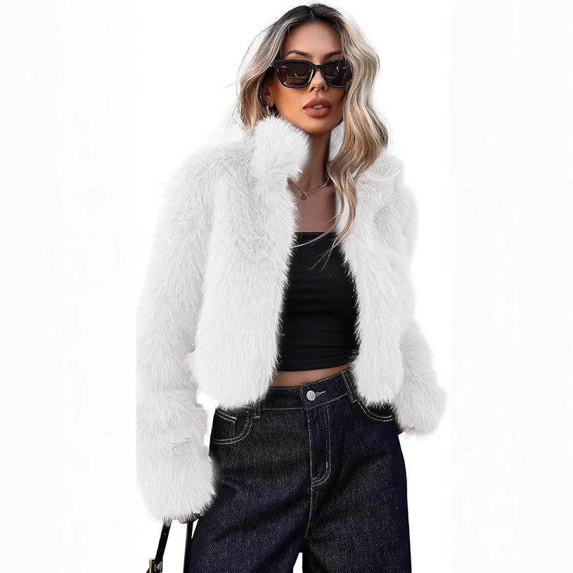 Damen Kurze Kunstpelzjacke mit weichem Fell und eleganter Silhouette Heidi-Mode