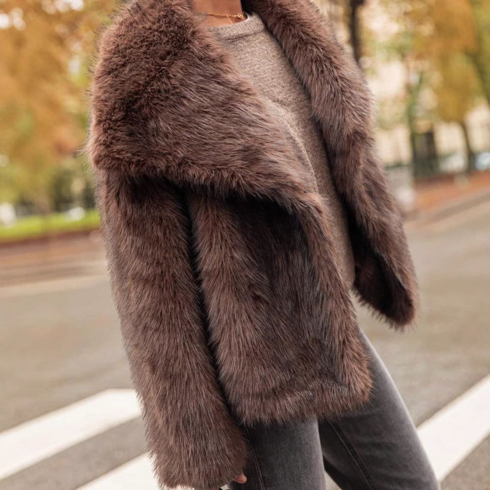 Damen Luxuriöse Kunstfelljacke mit voluminösen Ärmeln und breitem Revers Heidi-Mode