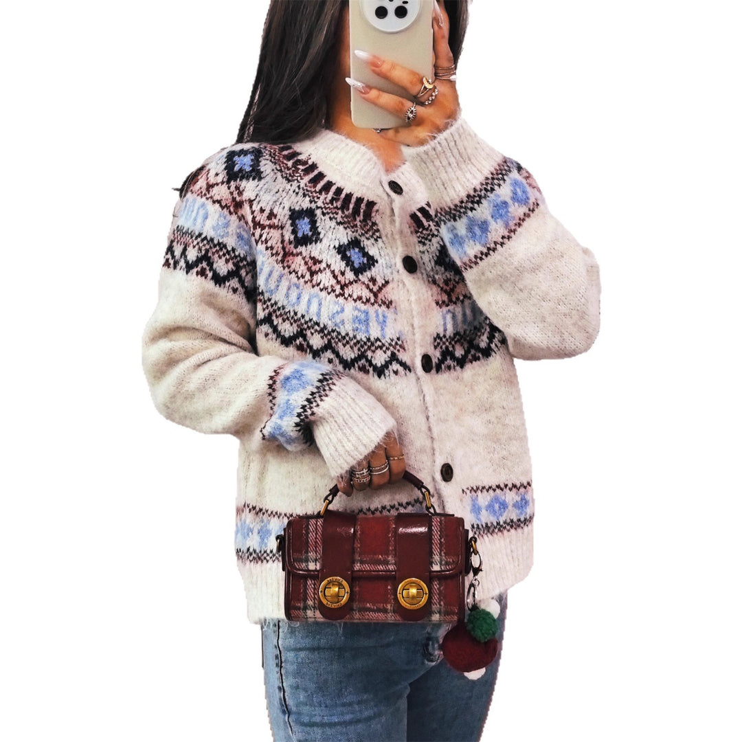 Damen Strickjacke mit buntem nordischen Muster und hochwertigen Holzknöpfen Heidi-Mode