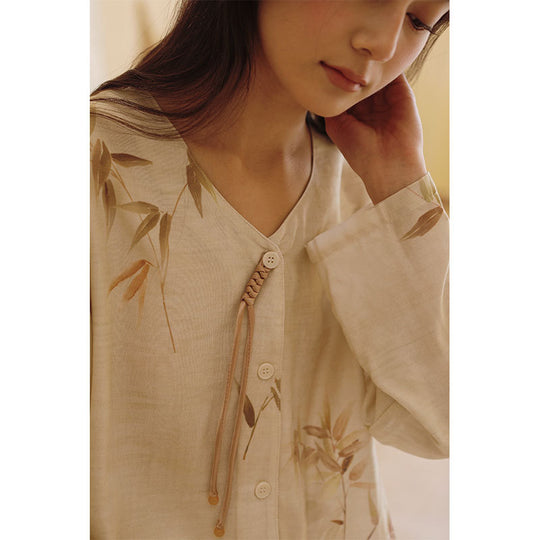 Damen Bluse aus hochwertiger Viskose mit botanischem Print und fein gearbeiteten Knopfdetails Heidi-Mode