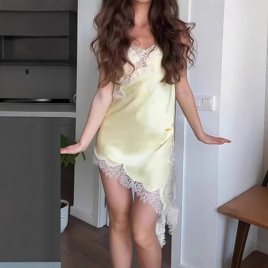 Damen Satin Negligé mit feiner Spitzenverzierung Heidi-Mode