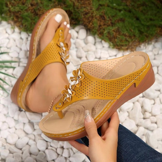 Damen Pantoletten mit floralem Design und rutschfester Sohle Heidi-Mode
