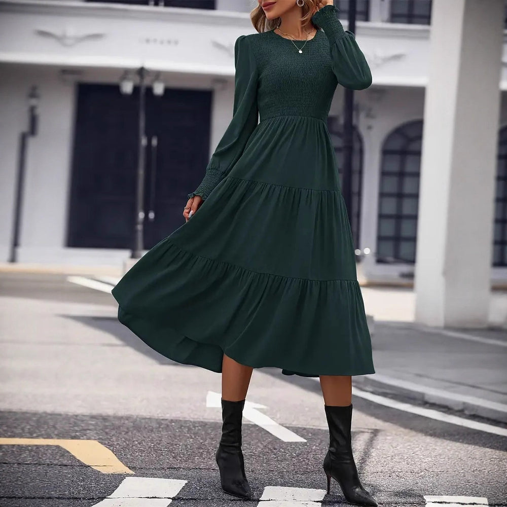 Damen Midi-Kleid mit aufwendigem Rüschensaum und figurbetontem Oberteil Heidi-Mode