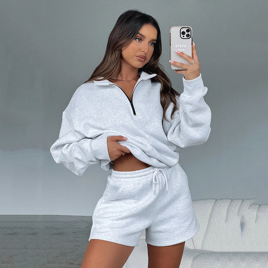 Damen lässiger Pullover mit halbhohem Kragen und Shorts Heidi-Mode