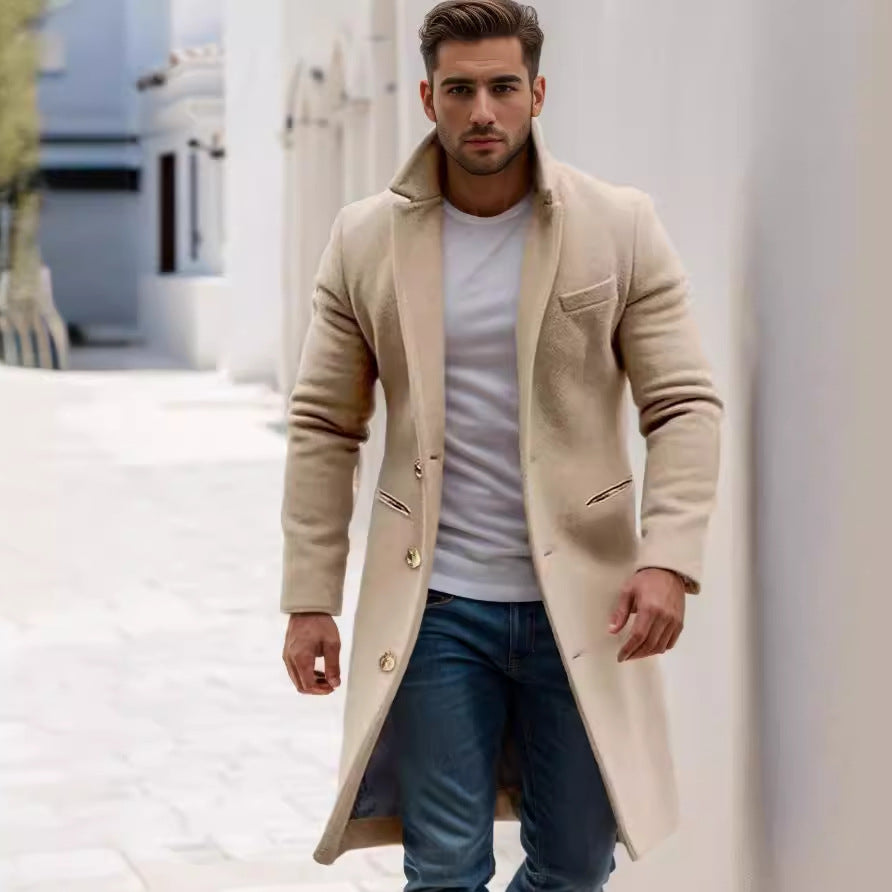 Herren eleganter Langmantel mit feinen Knopfdetails und schickem Schnitt Heidi-Mode