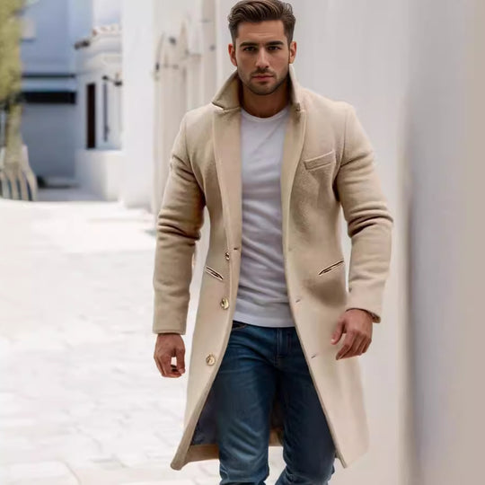 Herren eleganter Langmantel mit feinen Knopfdetails und schickem Schnitt Heidi-Mode