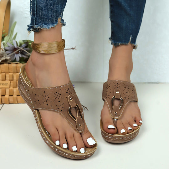 Damen Pantoletten mit dekorativem Lochdesign und komfortablem Fußbett Heidi-Mode