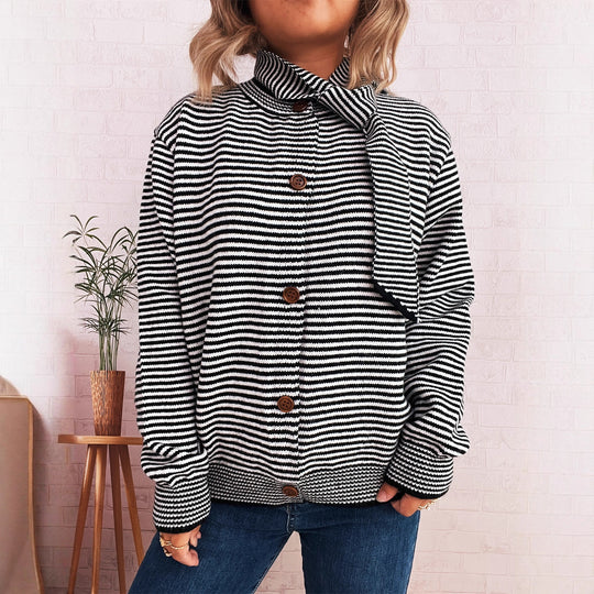 Damen gestreifte Strickjacke mit modernem Kragen und Knopfverschluss Heidi-Mode