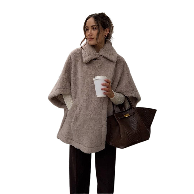 Damen Flauschiger Poncho Heidi-Mode