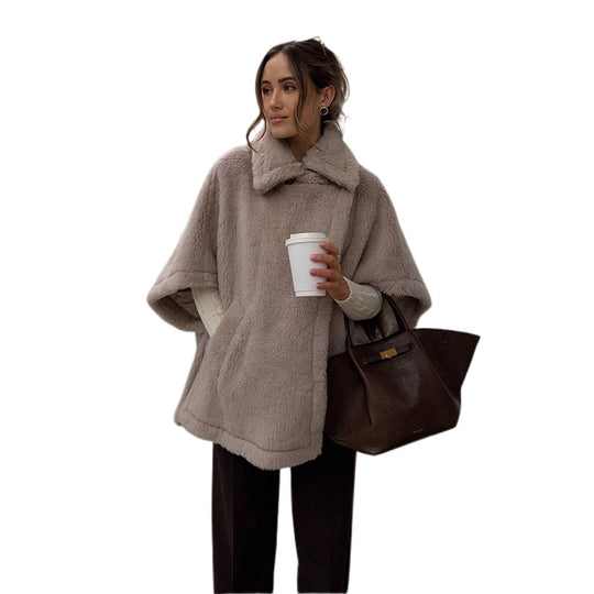 Damen Flauschiger Poncho Heidi-Mode