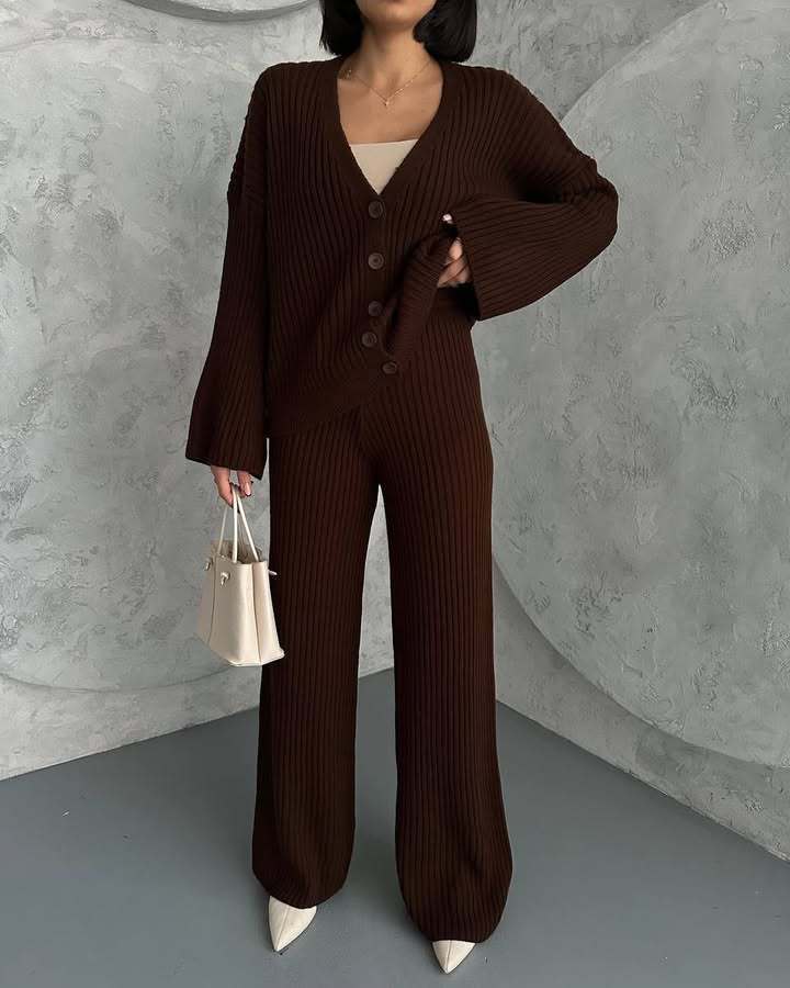 Damen Strick-Loungewear-Set mit weiten Ärmeln und Knopfleiste Heidi-Mode