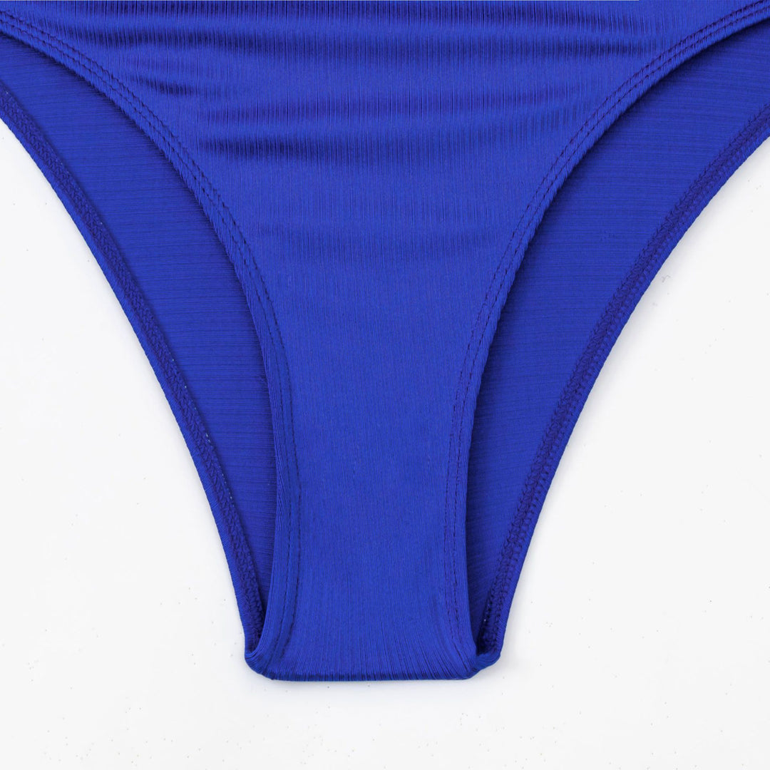 Damen Einteiler Badeanzug mit raffinierten Rüschen und modischen Ringdetails Heidi-Mode