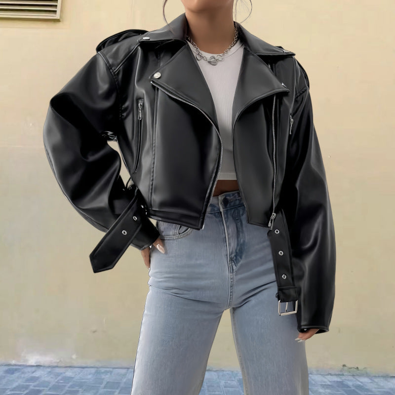 Damen Kunstleder Bikerjacke mit weitem Schnitt und umfangreichen Details Heidi-Mode