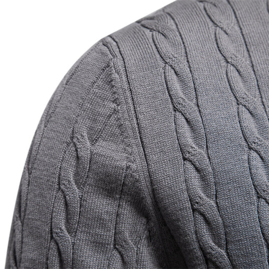 Herren Strickpullover mit Zopfmuster und Rundhalsausschnitt Heidi-Mode