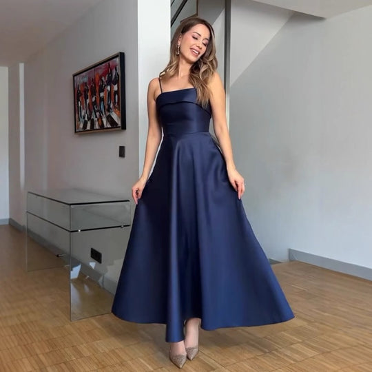 Damen Elegantes Abendkleid mit schulterfreiem Design und voluminösem Rock Heidi-Mode