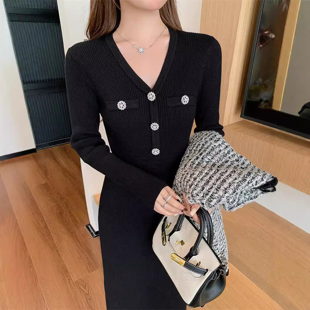 Damen Elegantes Maxikleid mit V-Ausschnitt und Knopfdetails Heidi-Mode