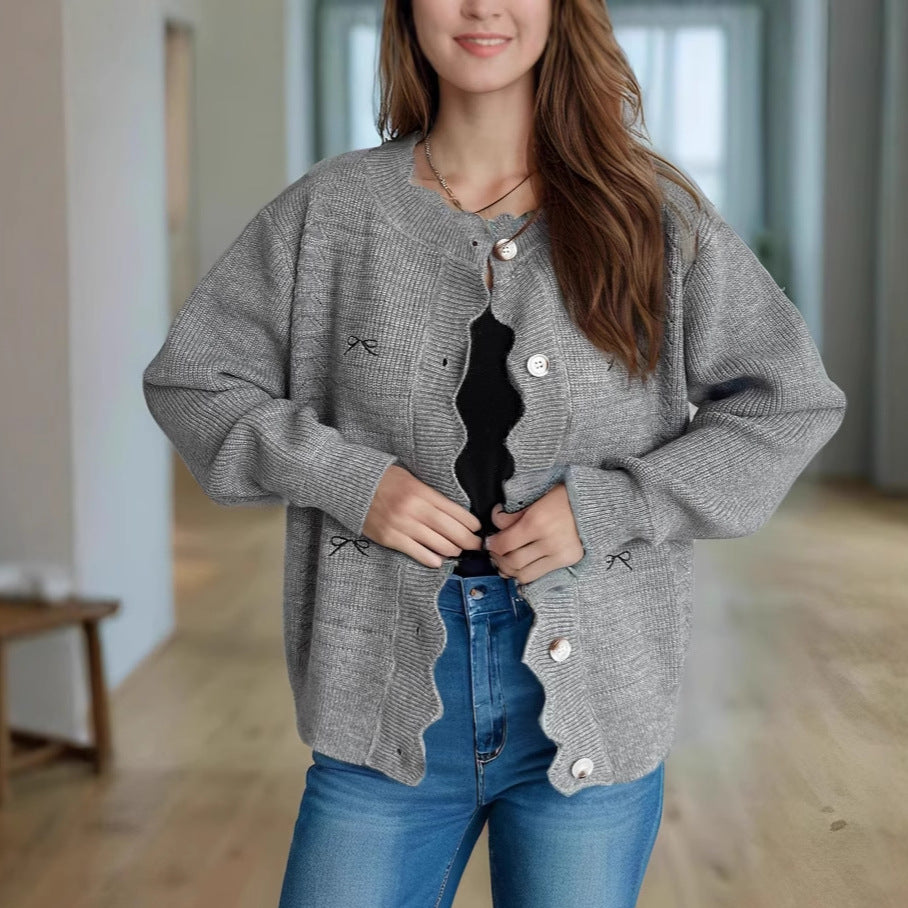 Damen Strickjacke mit verspieltem Knopf-Detail und schöner Struktur Heidi-Mode