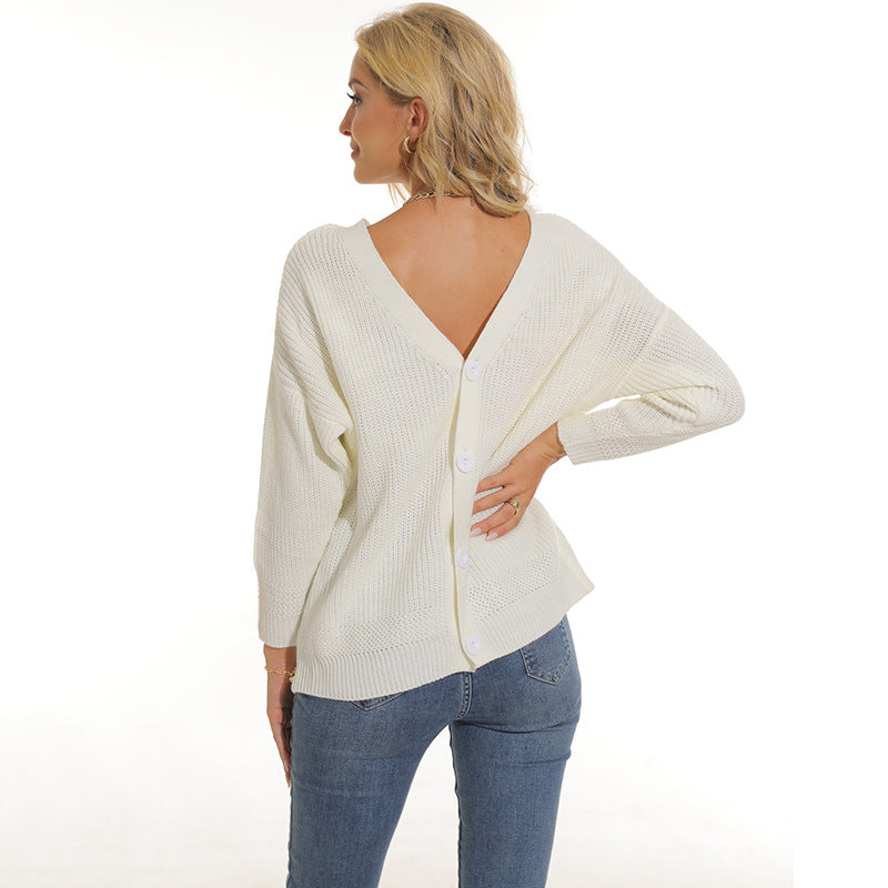 Damen Strickjacke mit tiefem V-Ausschnitt und dekorativer Knopfleiste Heidi-Mode