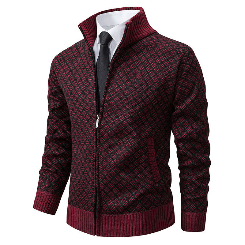 Herren Strickjacke mit modernem Zopfdesign und hohem Stehkragen Heidi-Mode