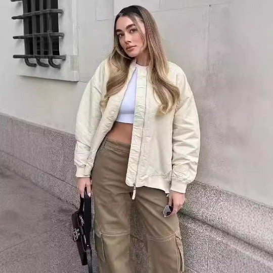 Damen lässige Oversized-Bomberjacke mit praktischen seitlichen Eingrifftaschen und Stehkragen Heidi-Mode