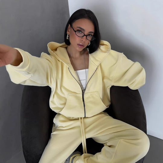 Damen lässiger Oversized Hoodie und bequeme Jogginghose mit modischen Details Heidi-Mode