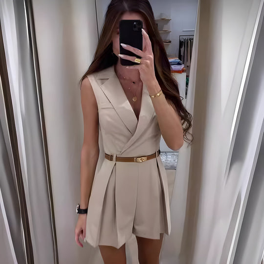 Heidi-Mode | Raffinierte Ärmellose Anzüge für Unübertroffene Eleganz