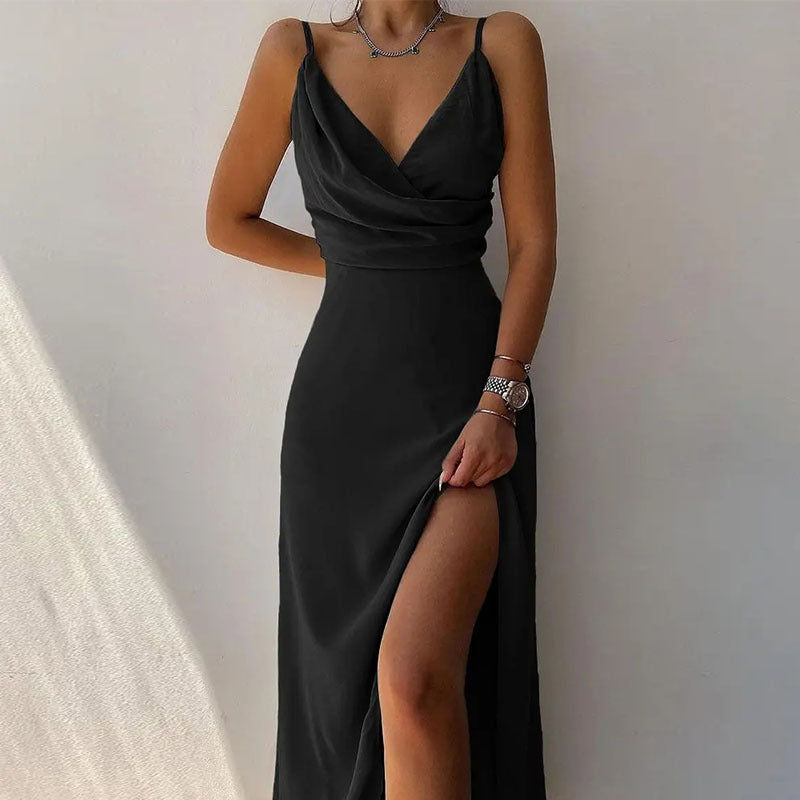 Heidi Mode | Kleid mit Hosenträgern und V-Ausschnitt mit geteiltem Print