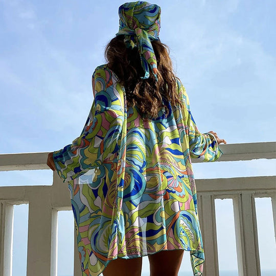 Damen Bikiniset mit leichtem, transparentem Kimono und verspieltem Muster Heidi-Mode