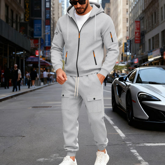 Herren stylisches Zweiteiliges Jogginganzug mit Kapuze und praktischen Taschen Heidi-Mode