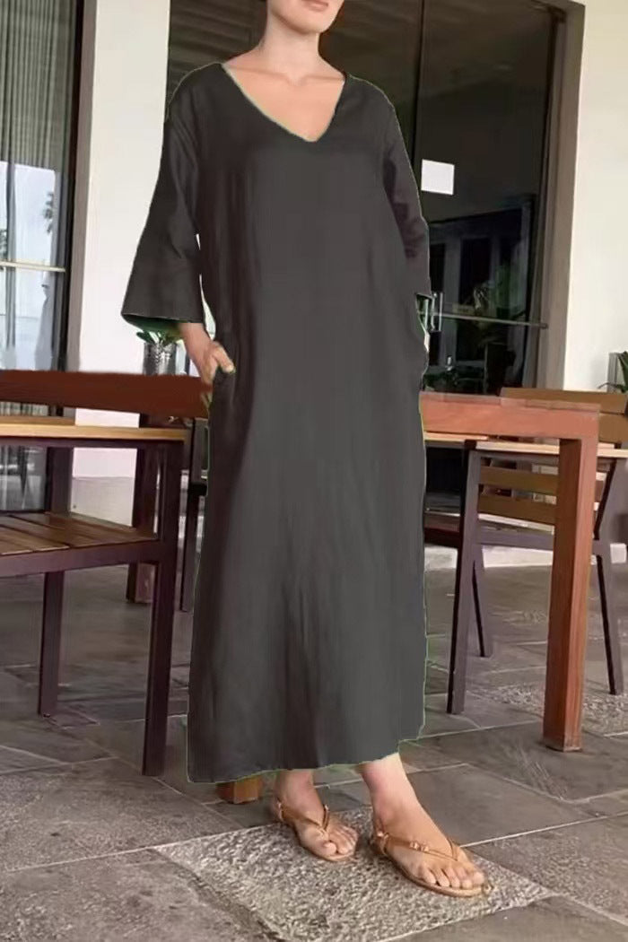 Damen luftiges Maxikleid aus atmungsaktiver Baumwolle mit V-Ausschnitt und praktischen Taschen Heidi-Mode