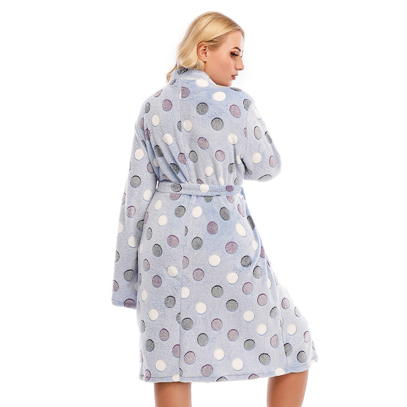Damen Kuscheliger Bademantel mit Punkten Heidi-Mode