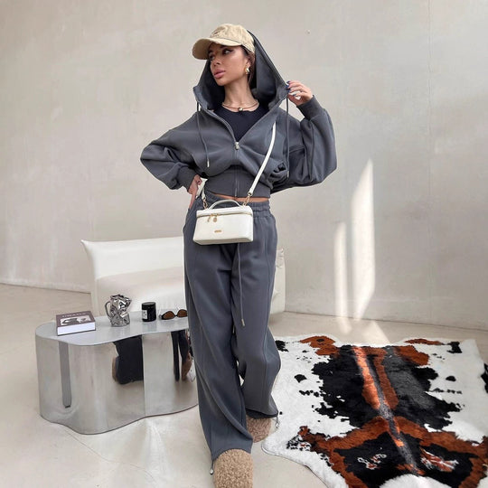 Damen sportliches Crop-Hoodie- und weite Jogginghose-Set mit modischen Akzenten Heidi-Mode