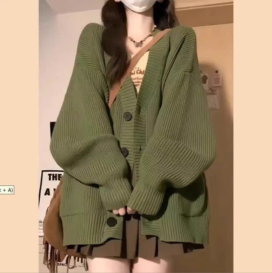 Damen Grobstrickjacke mit großen Taschen und Knopfdetails Heidi-Mode