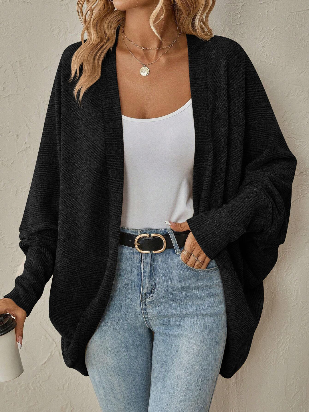 Damen Oversized Strickjacke mit großzügigem Schnitt und feiner Textur Heidi-Mode
