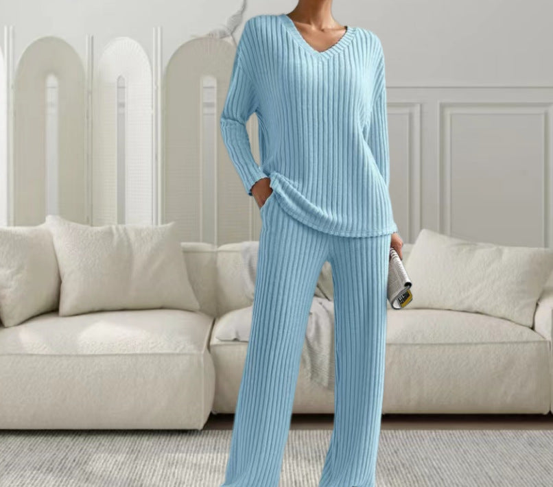 Damen Strickanzug mit modischem V-Ausschnitt und feinem Rippdesign Heidi-Mode