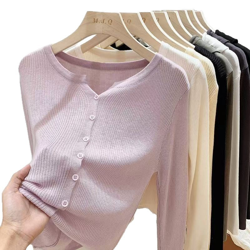 Damen figurbetonte Strickjacke mit elegantem Knopfverschluss und feiner Rippstruktur Heidi-Mode