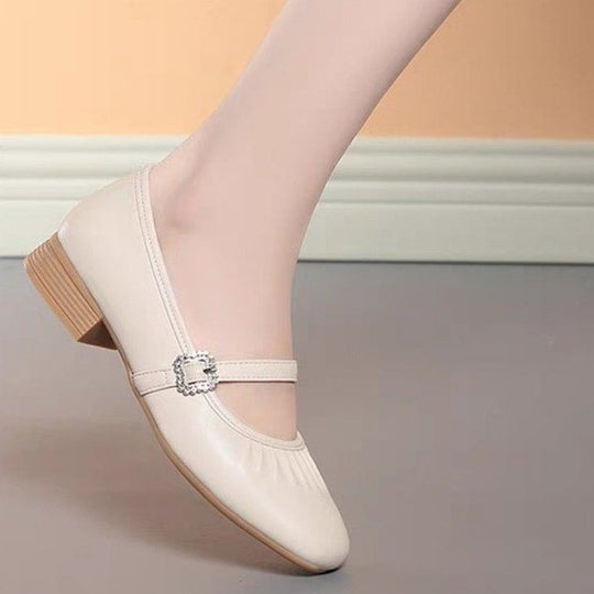 Damen elegante Ballerinas mit modischem Riemen und funkelndem Schmuckdetail Heidi-Mode
