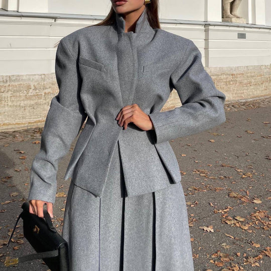 Damen elegantes und modernes Anzugset mit tailliertem Blazer und schwingendem Rock Heidi-Mode