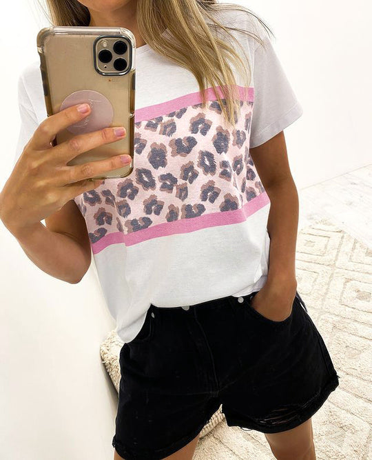 Damen T-Shirt mit modernem Leopardenmuster und elastischem Saum Heidi-Mode