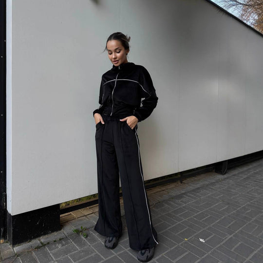Damen sportliches Cropped Fleece-Set mit hohem Kragen und Reißverschluss Heidi-Mode