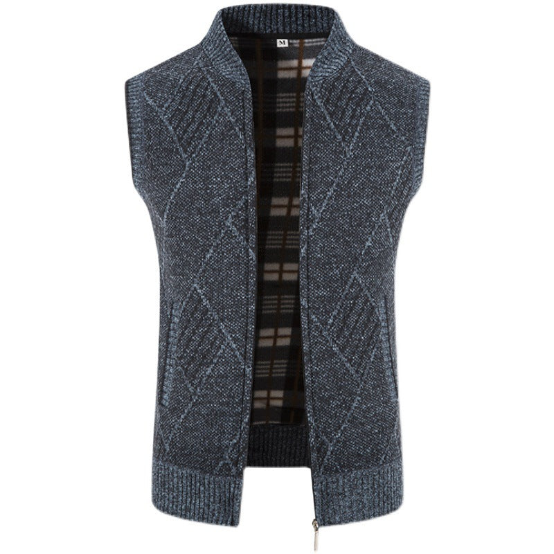 Herren Strickjacke ohne Ärmel mit modernem Zopfmuster Heidi-Mode