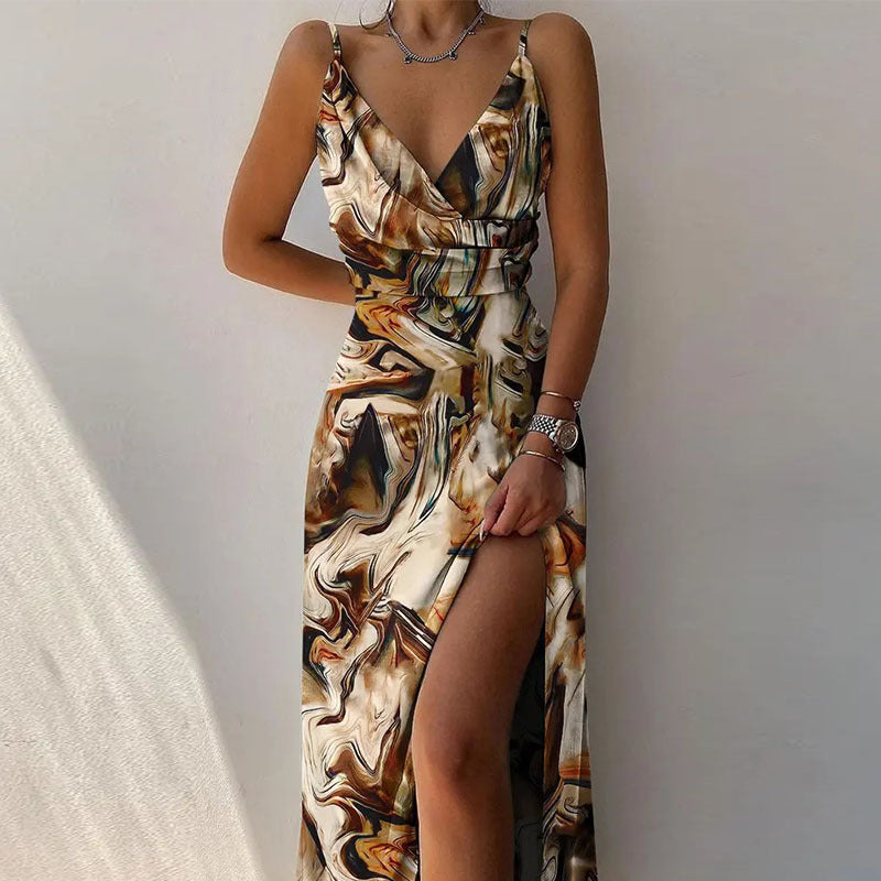 Heidi Mode | Kleid mit Hosenträgern und V-Ausschnitt mit geteiltem Print