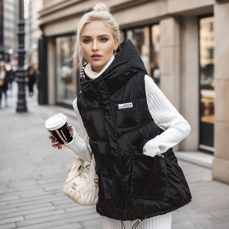 Damen gesteppte Winterweste mit verstellbarer Kapuze und praktischen Taschen Heidi-Mode
