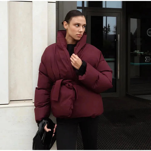 Damen Praktische und modische Daunenjacke mit Gürtel Heidi-Mode