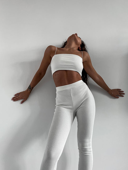 Damen Sportliches Ensemble aus elastischem Cropped Top und körpernahen Leggings Heidi-Mode