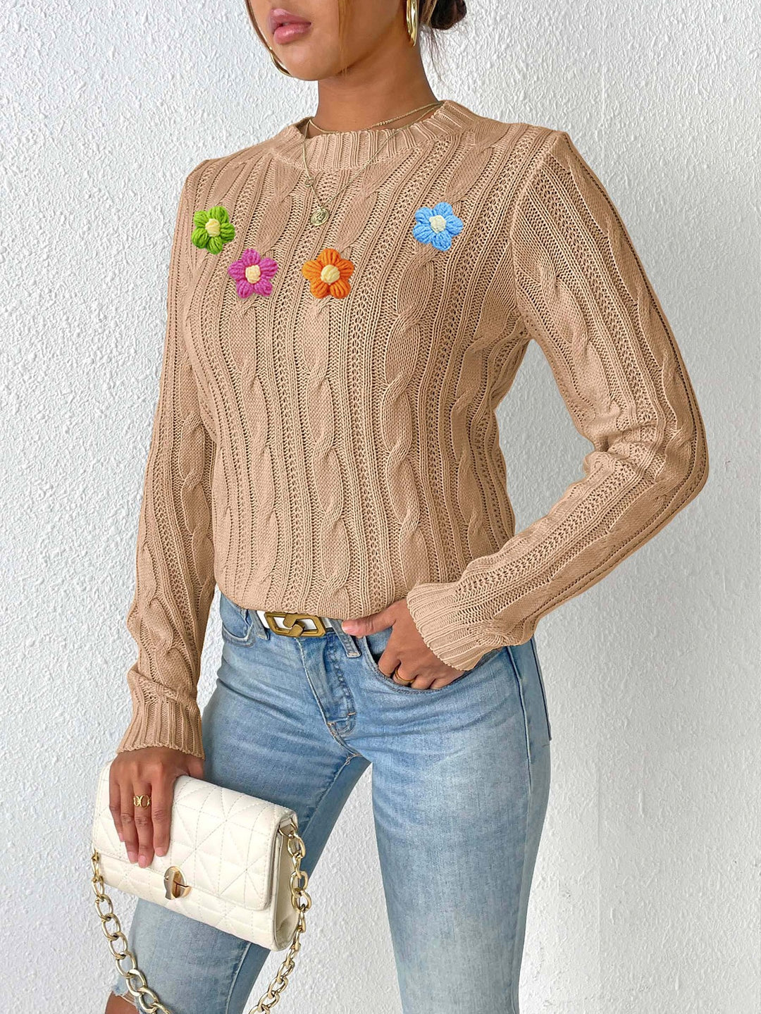 Damen Strickpullover mit floralen Akzenten und raffiniertem Zopfmuster Heidi-Mode