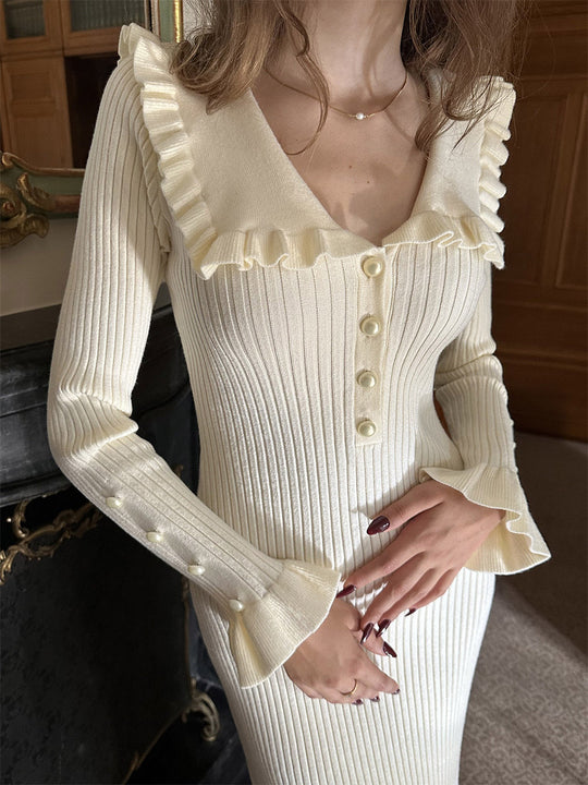 Damen Raffiniertes Strickkleid mit Rüschendetails und Perlknopfverzierung Heidi-Mode