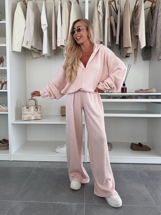 Damen Loungewear-Anzug aus weichem Fleece mit Kapuze und weitem Schnitt Heidi-Mode